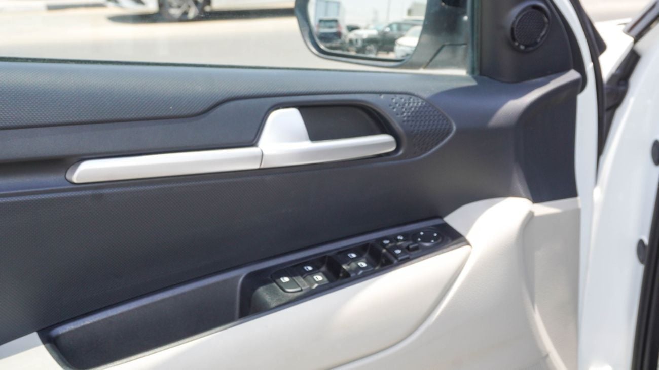 Kia Sonet Brand New Kia Sonet 2024 Export 1.2L 2wd Petrol|White/Beige|N-KIA-SNT-1.5-24|