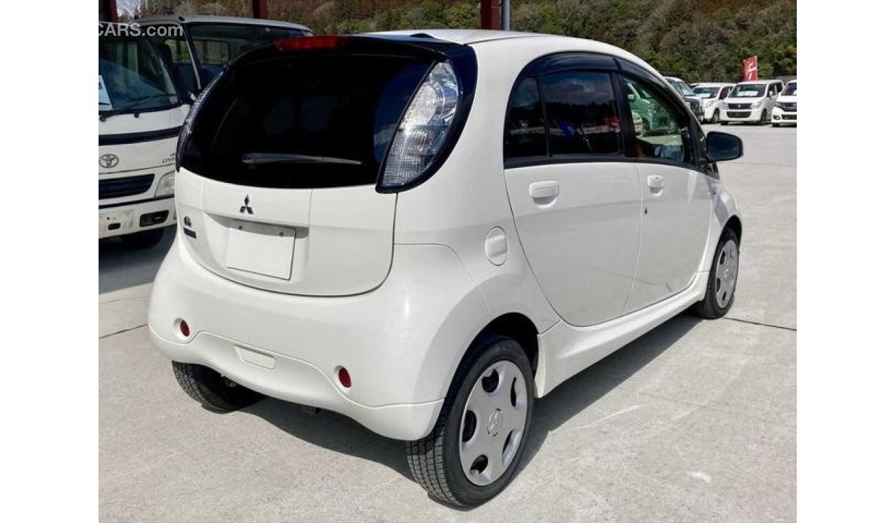 Mitsubishi i-MiEV ZAA-HD4W