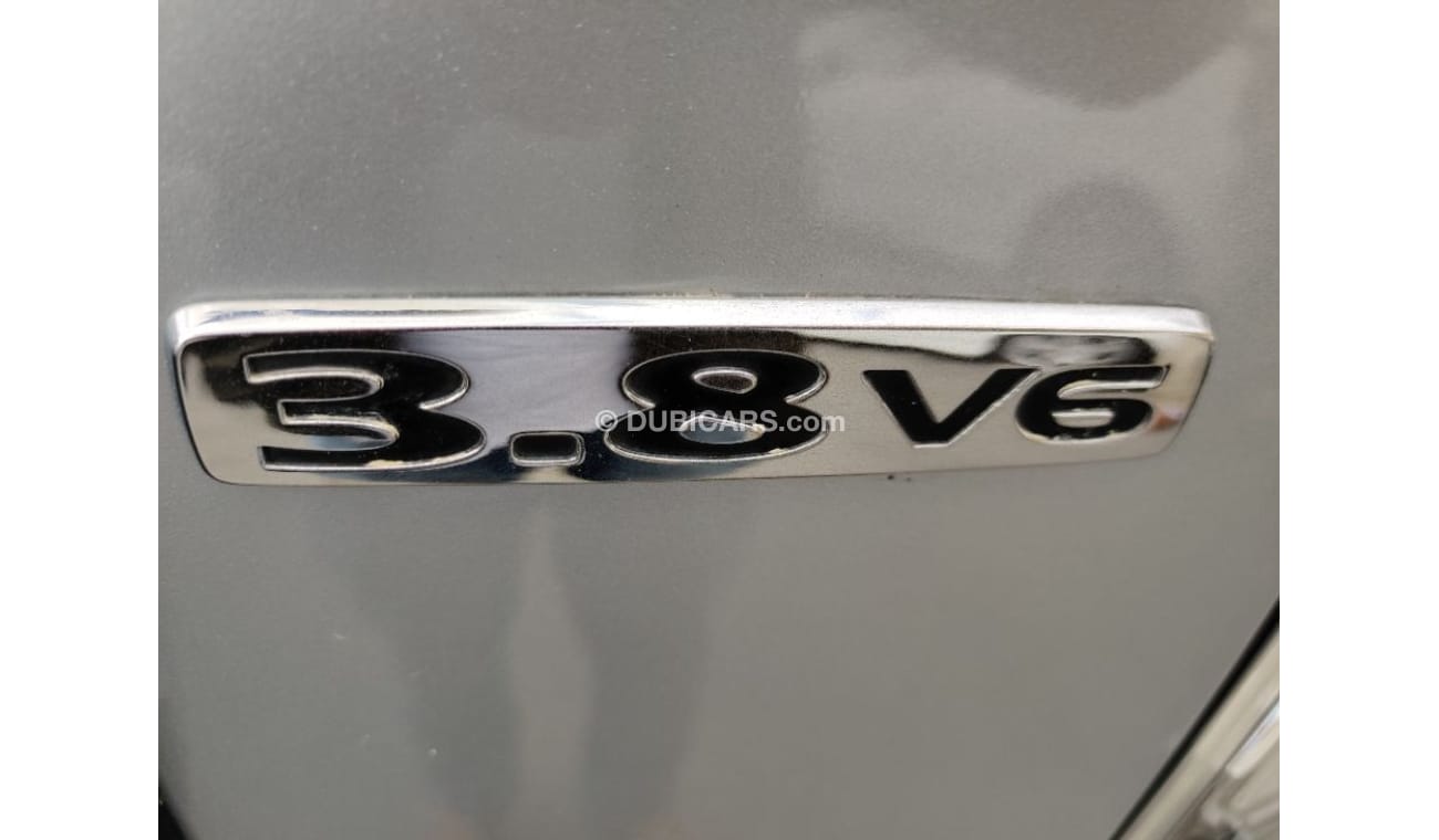 Mitsubishi Pajero 2009 model GCC specs 3.8 V6