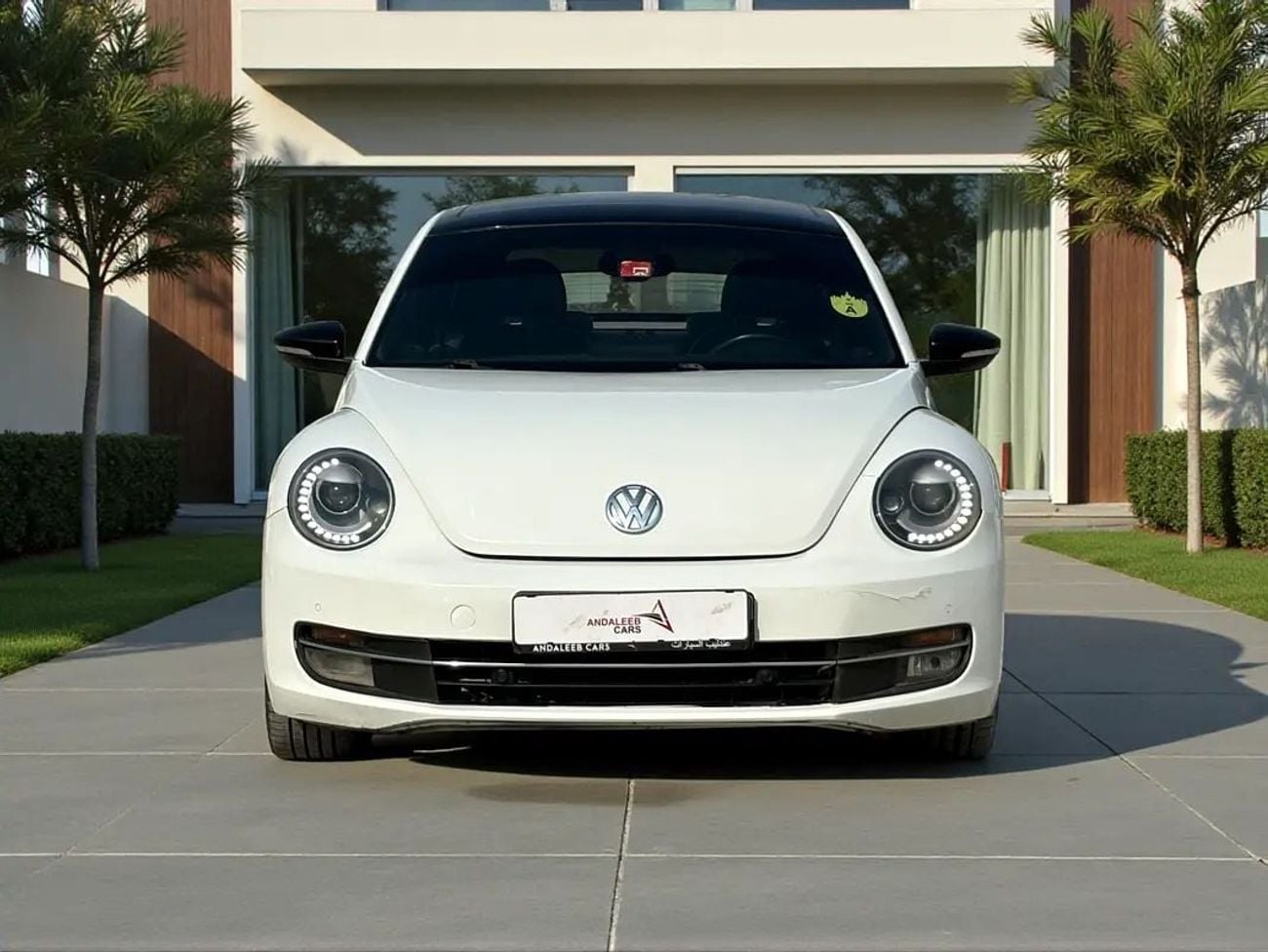 Volkswagen Beetle !! EID SALE !! 1 YEAR FREE WARRANTY !!  VOLKSWAGEN BEETLE 2.0 TSI A/T | 2015 | GCC SPECS