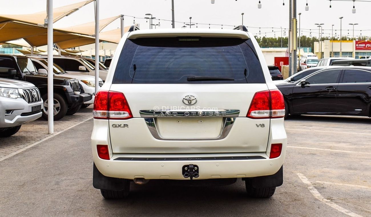 Toyota Land Cruiser GXR V6