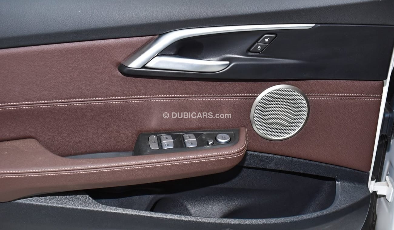 BMW 120i BMW 120 M-KIT | 1.5L V4 | 2023