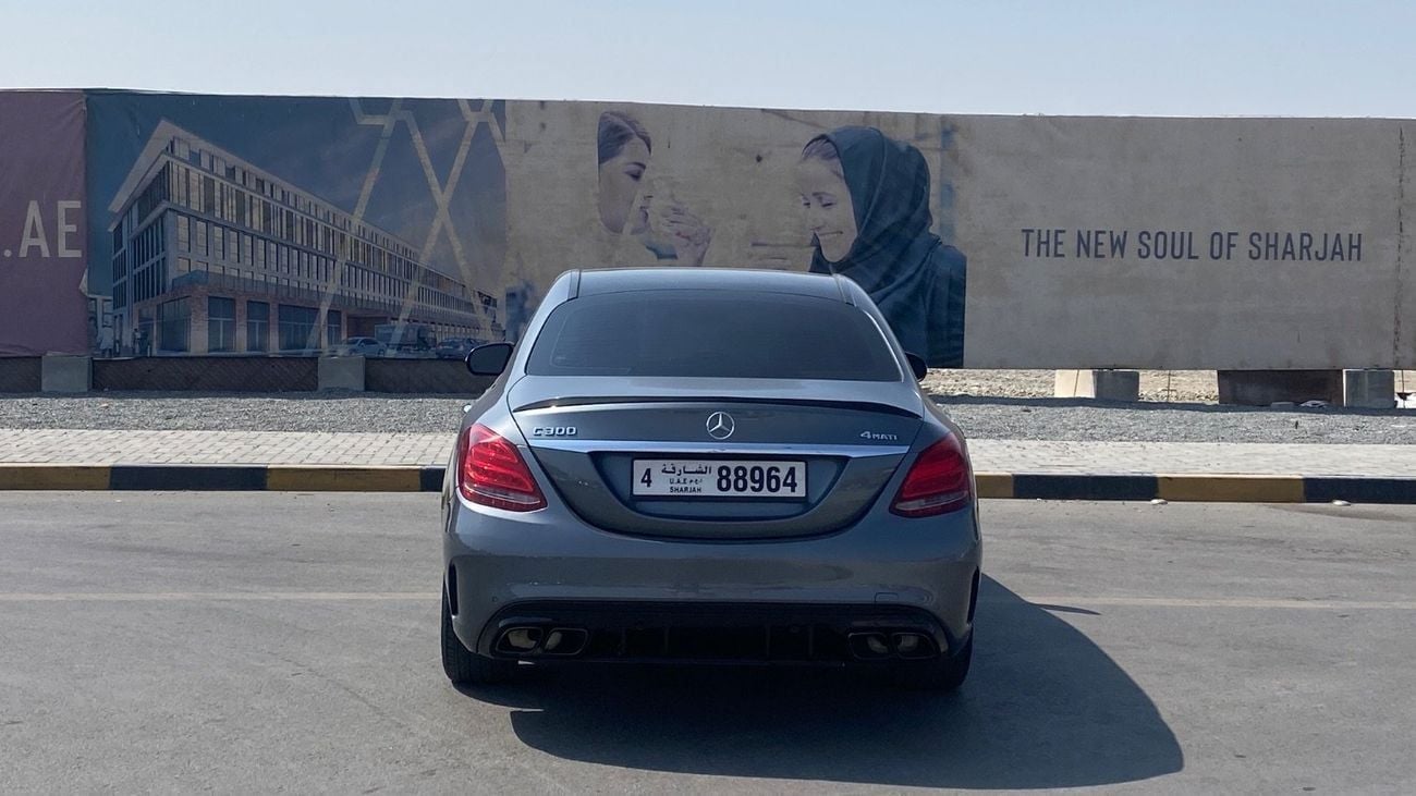 Mercedes-Benz C 300 Std 2.0L (241 HP)