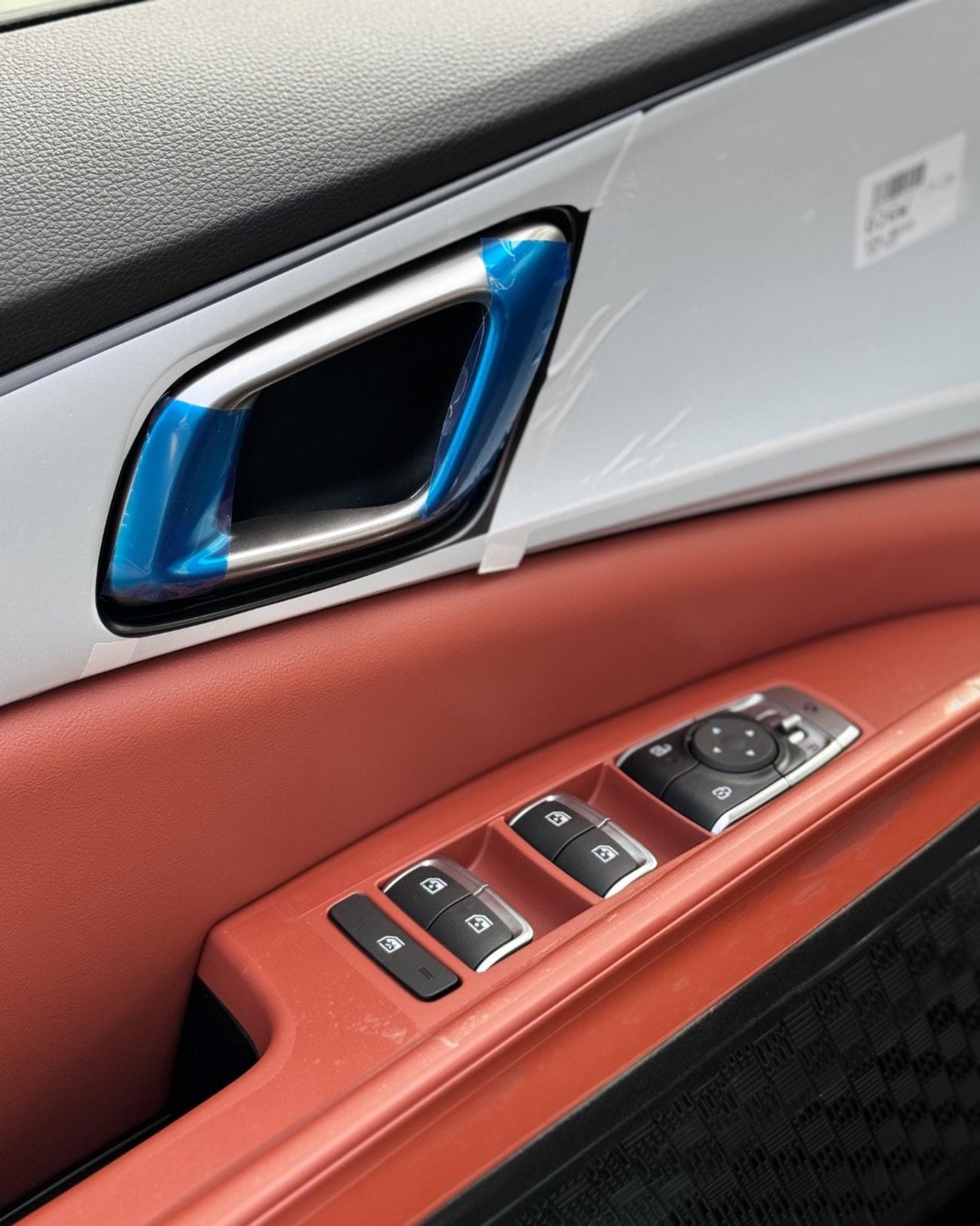 Kia Carnival   KIA CARNIVAL (HEV ) 1.6T GCC specs - 2026 MODEL ( only for EXPORT)