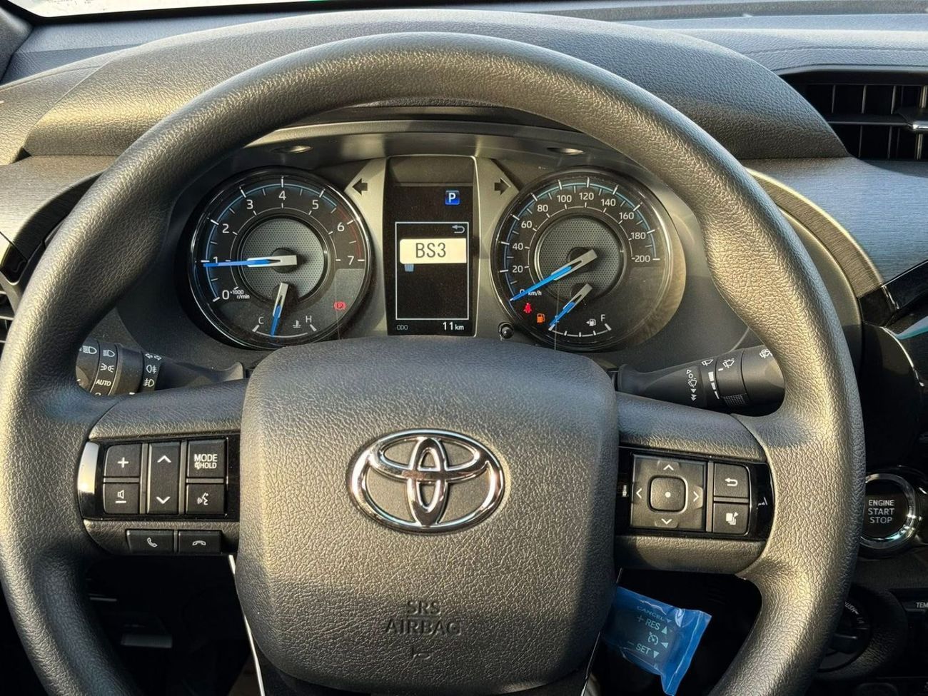 تويوتا هيلوكس GLX 2.7L Double Cab Utility RWD A/T