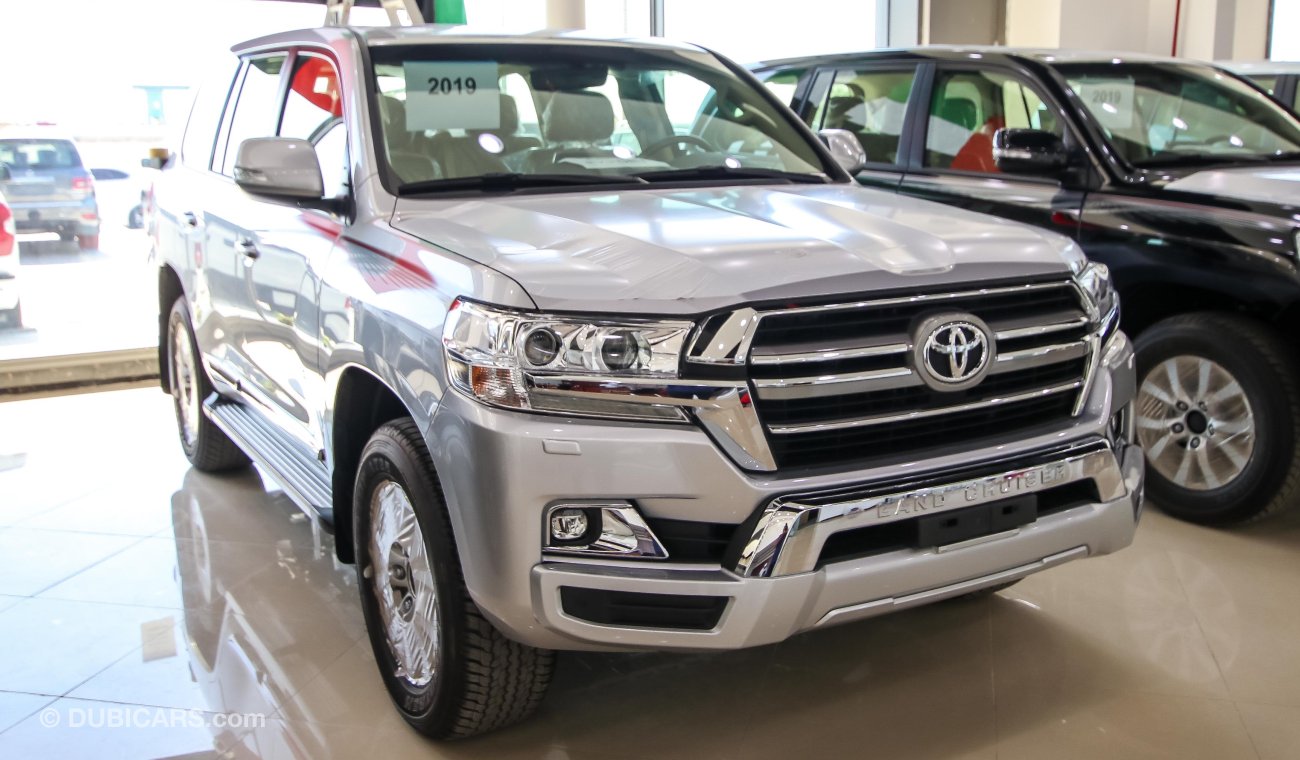 Toyota Land Cruiser GXR V8