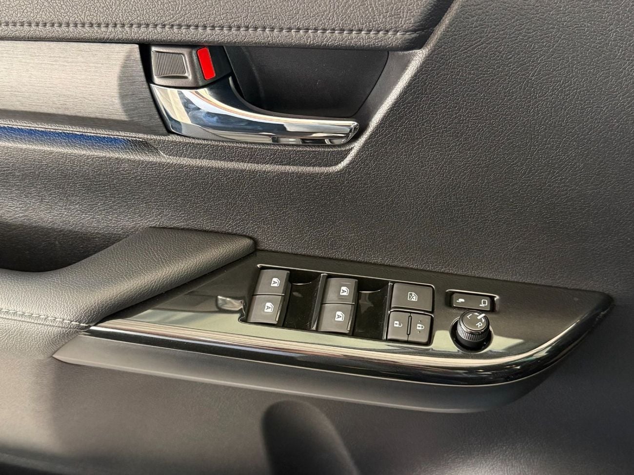 Toyota Hilux 2026 4.0 V6 **EXPORT ONLY**التصدير فقط خارج الخليج***