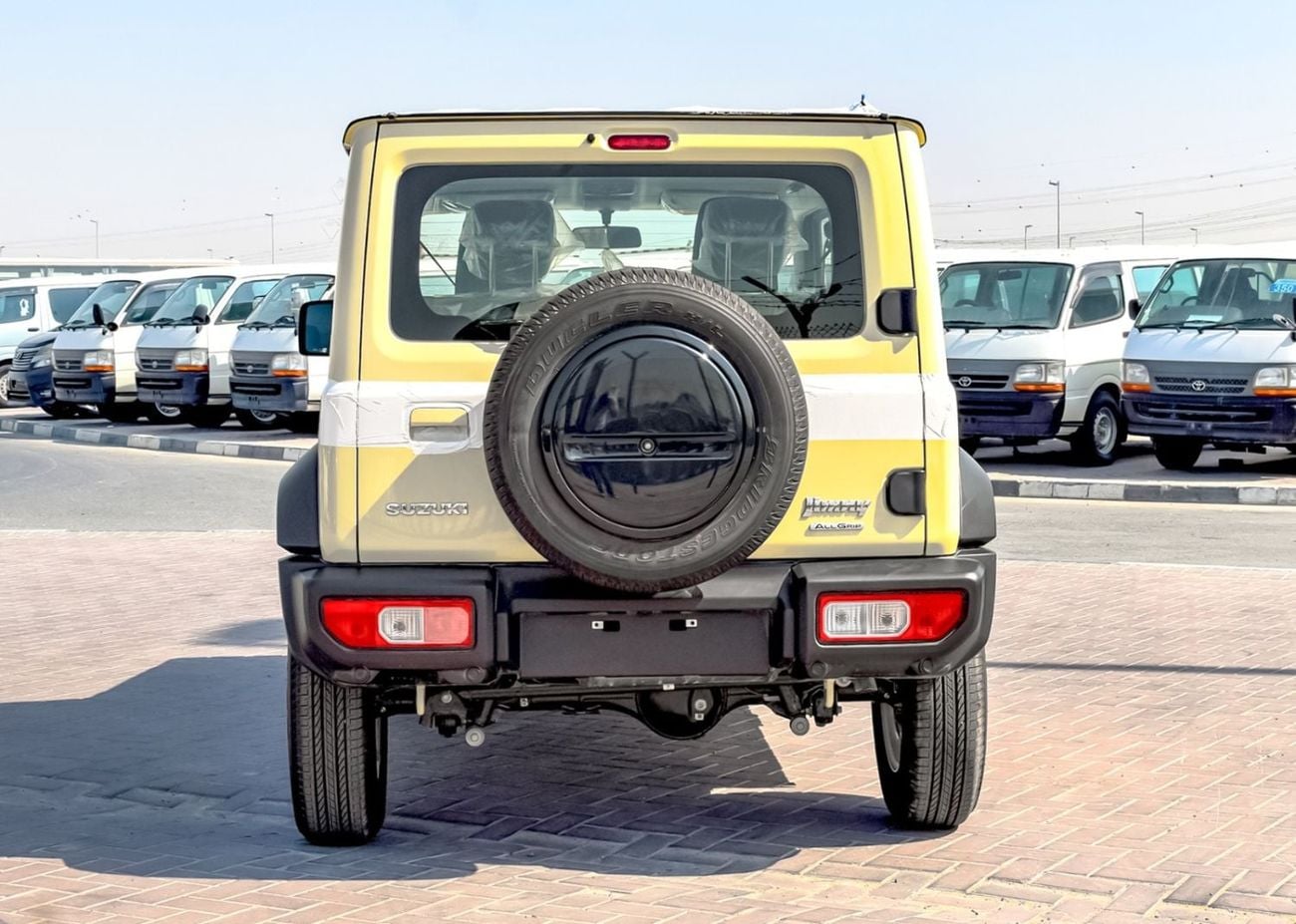 سوزوكي جيمني GLX · 1.5L · 4 Cyl · Automatic · Petrol · SUV/Crossover · Four Wheel Drive · 4 seats · 5 door Petrol 5-Door Automatic 4WD (GCC Specs) – 2026 | For Export Only