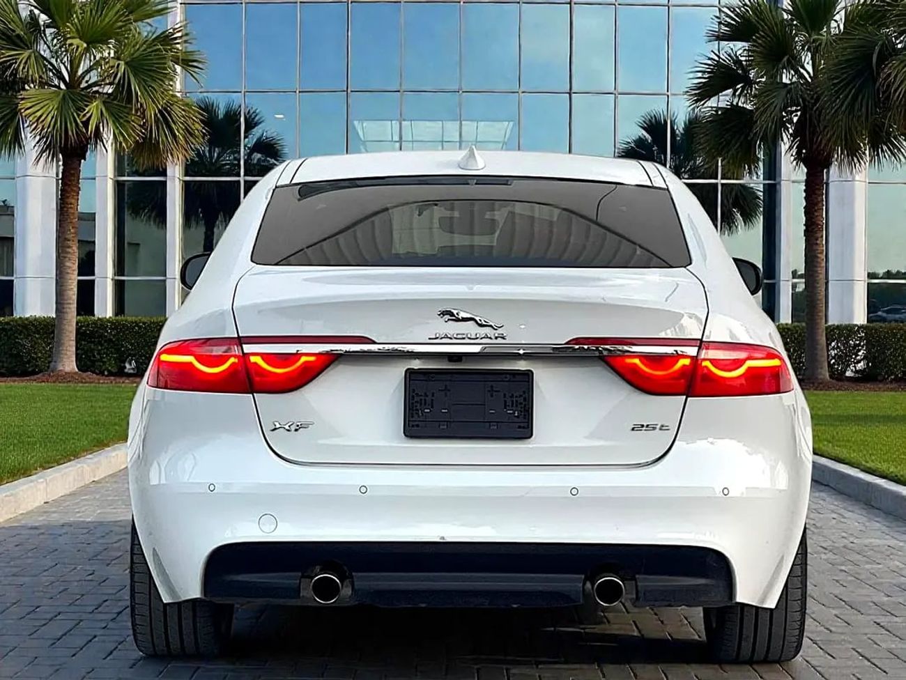 جاكوار XF Luxury 3.0L | | 2.0L 4-CYLINDERS | ORIGINAL PAINT | AMERICAN SPEC | CLEAN TITLE