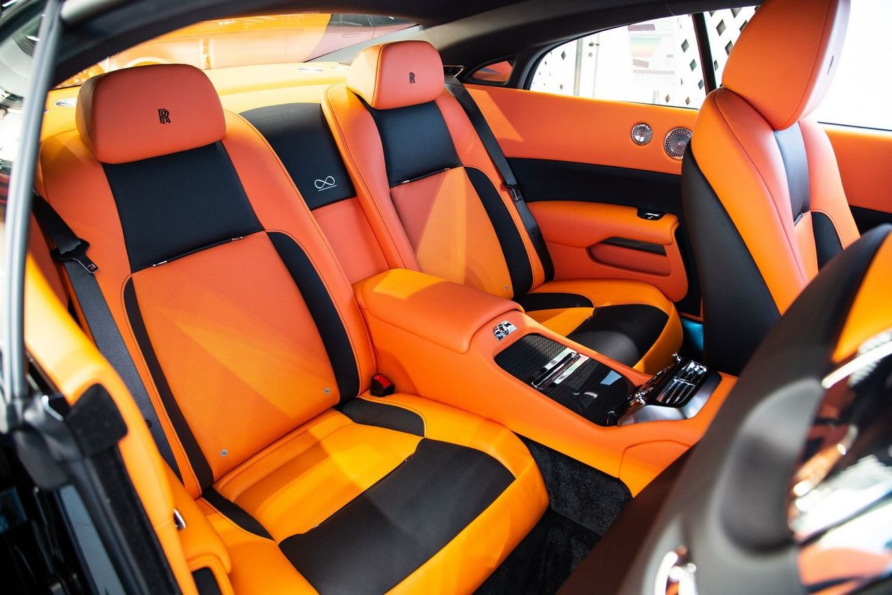 Rolls-Royce Wraith BLACK BADGE