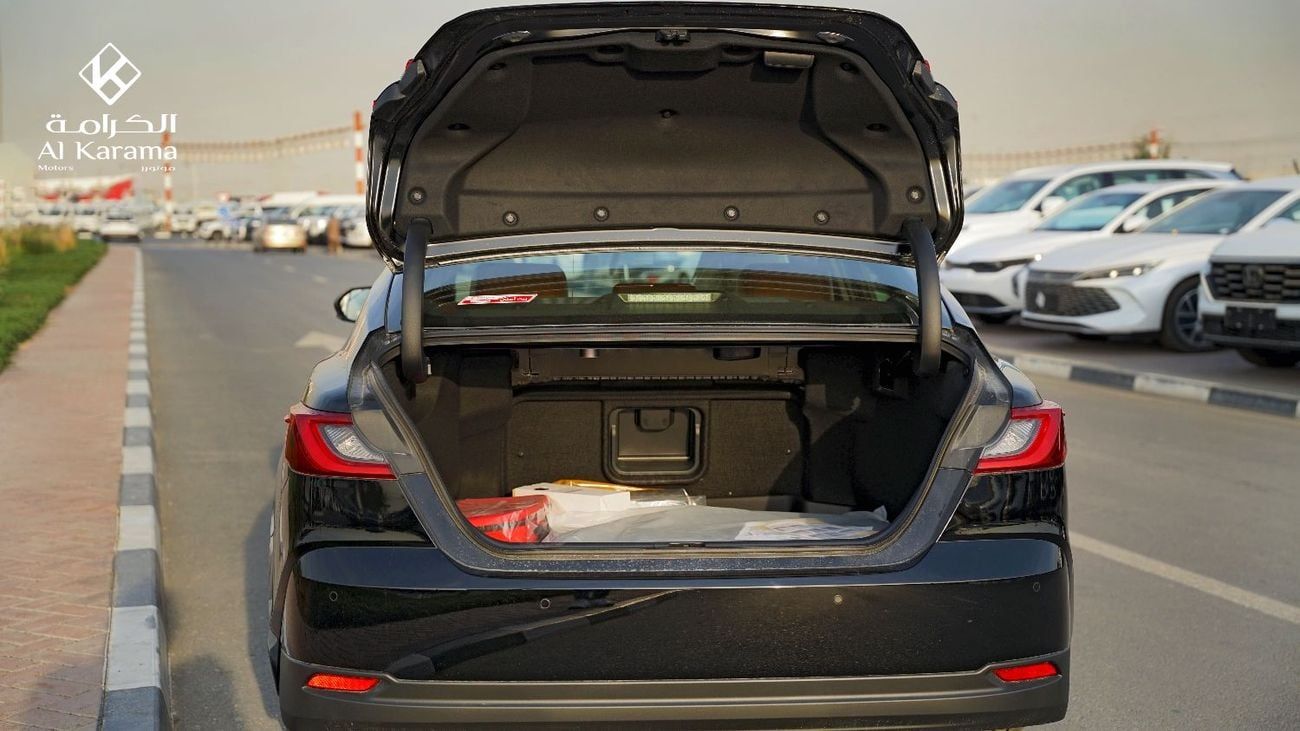 Toyota Camry Lumiere, 2.5L Hybrid with Seat Memory & Ventilation, Radar, 360 Camera