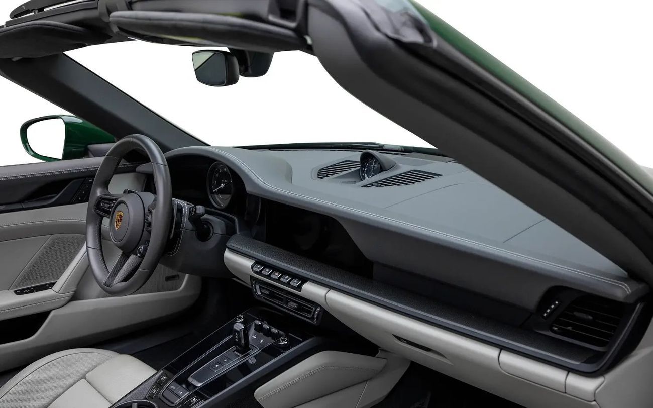 بورش 911 Targa 4GTS 3.0L (450 HP)