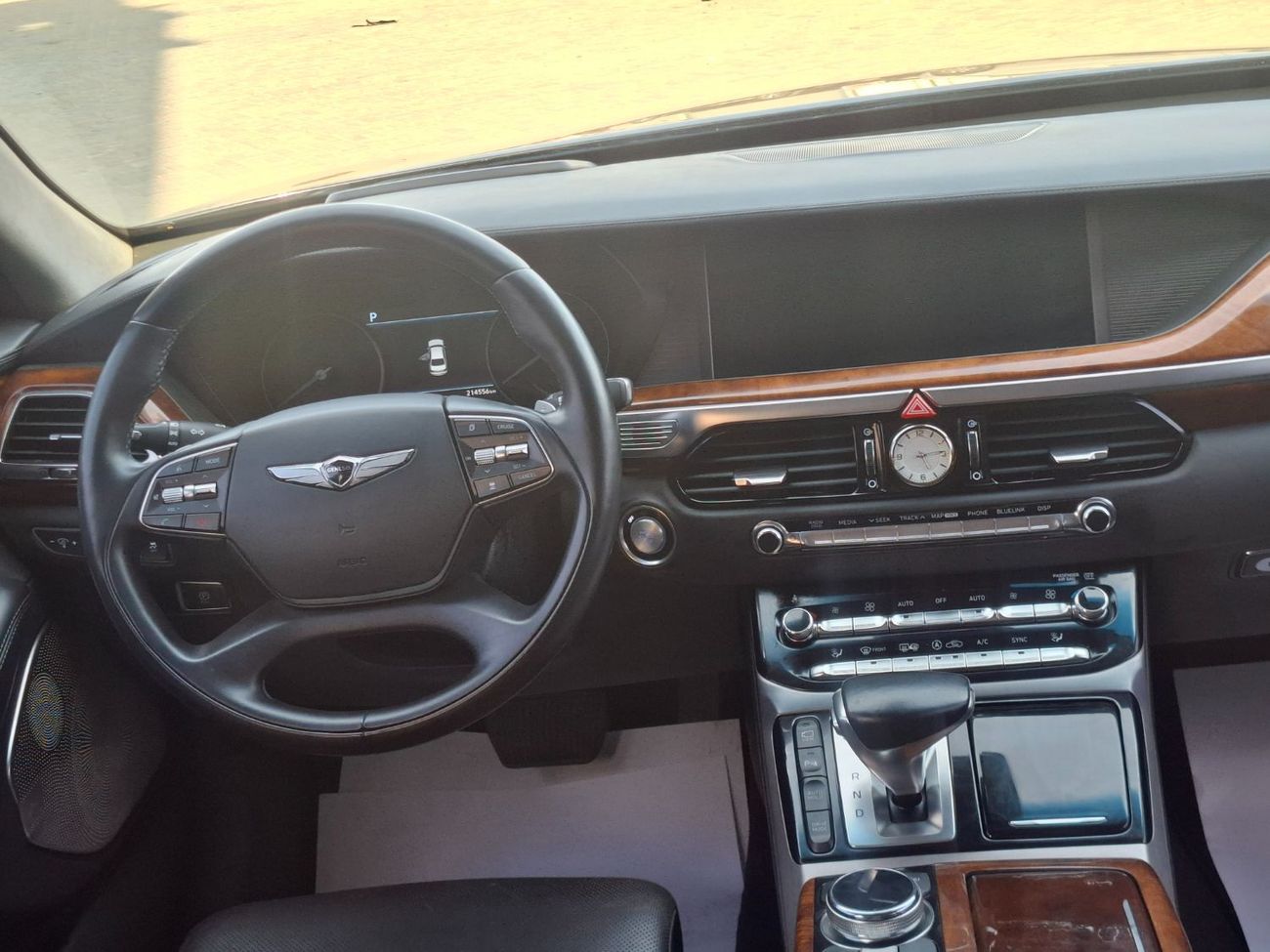 Genesis G90 Royal 5.0L (410 HP)