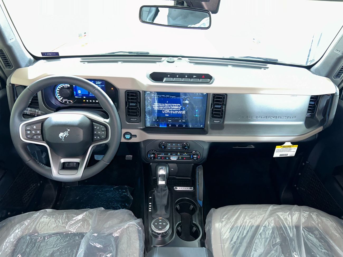 فورد برونكو Wildtrak 2.7L (4 Seater)