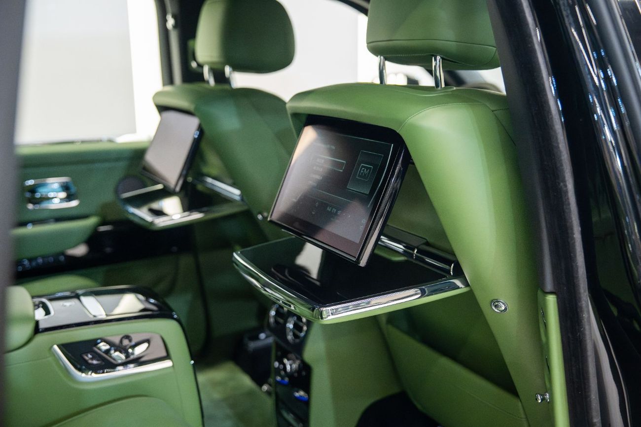 Rolls-Royce Cullinan BLACK BADGE KIT | 2023 | Full Option | 4 Yrs Warranty | Service Contract