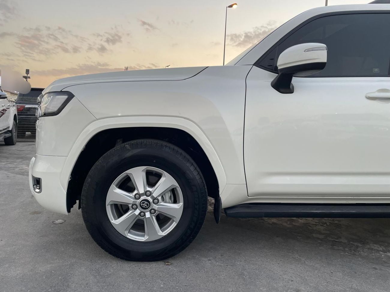 Toyota Land Cruiser Toyota landcruise 2022MODEL GXR 4.0L Engine Colour white Transmission Automatic Interior.Begie Fuel.