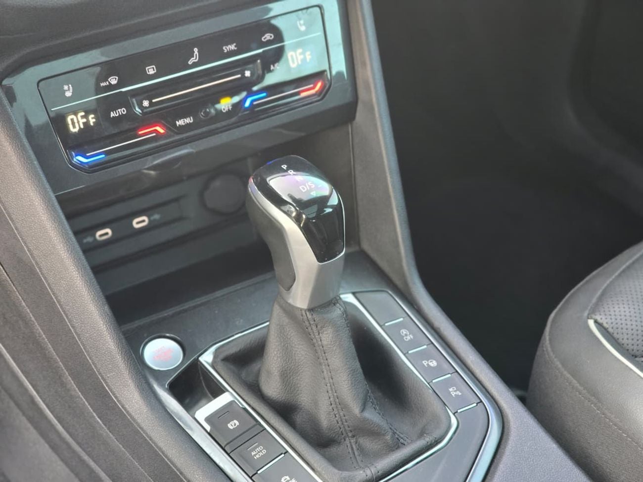 فولكس واجن تيجوان R-Line 2.0L