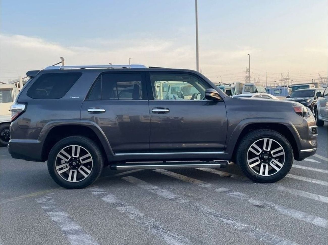 Toyota 4Runner 2018 Toyota 4Runner Limited Edition Full Option 4.0L V6 - AWD 4x4 Push Start & Sunroof - 35,000 Mile
