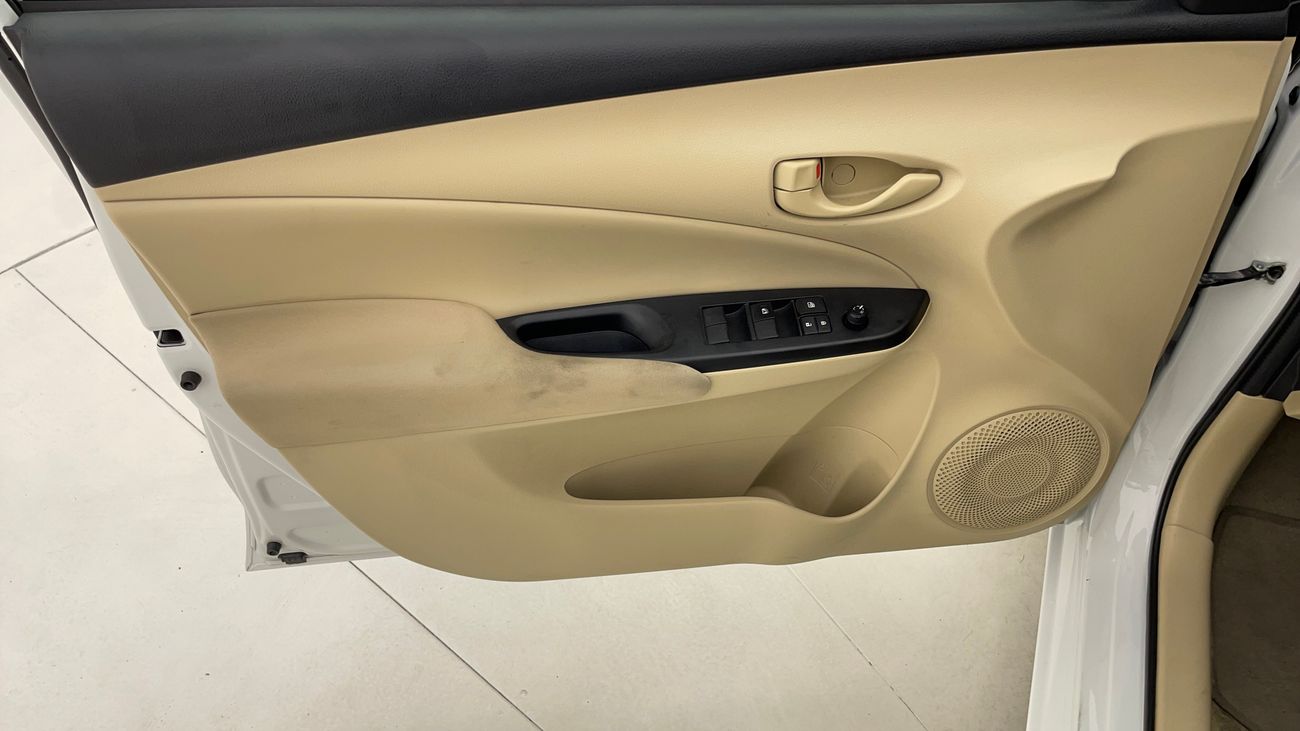 تويوتا يارس SE 1.5 | بدون دفعة مقدمة | اختبار القيادة في المنزل