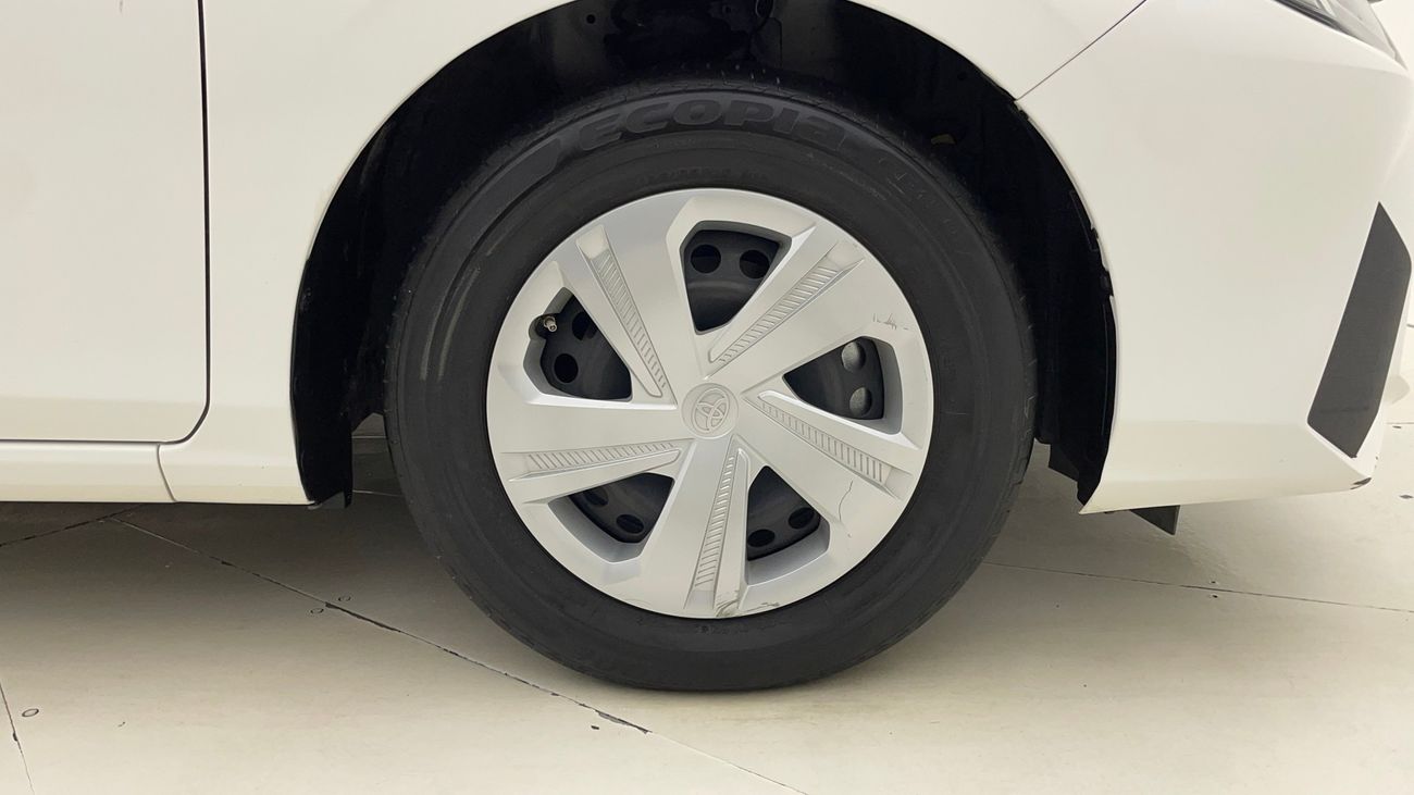 تويوتا يارس E 1.5 | بدون دفعة مقدمة | اختبار القيادة في المنزل