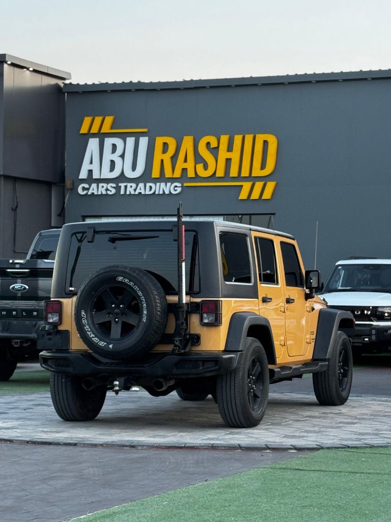 Jeep Wrangler Unlimited Sport 3.6L A/T