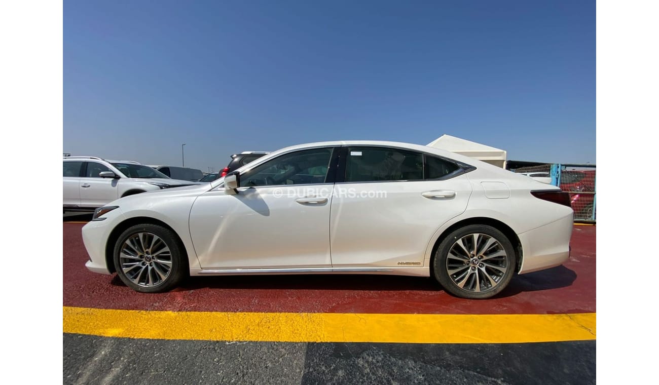 Lexus ES 300 LEXUS ES 300h HYBRID MODEL 2019 WHITE COLOR