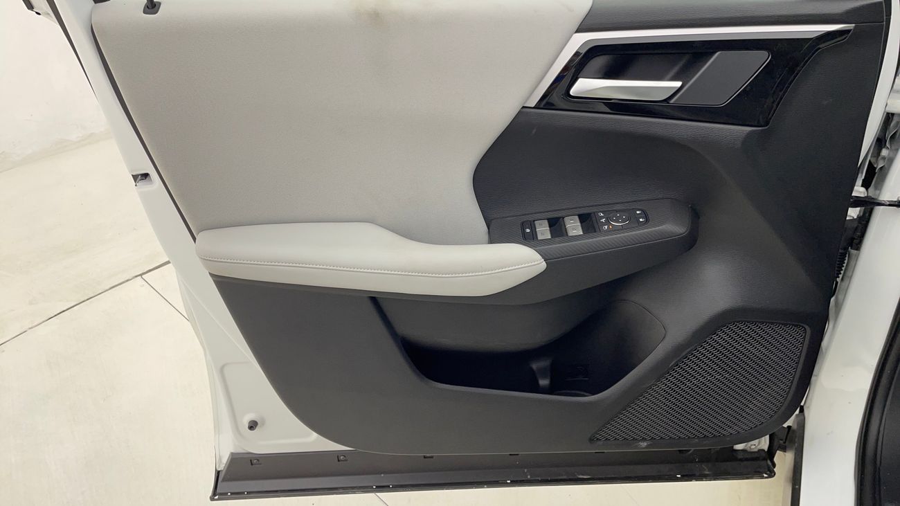 Mitsubishi Outlander MIDLINE WITH SUNROOF 2.5 | Zero Down Payment | Home Test Drive