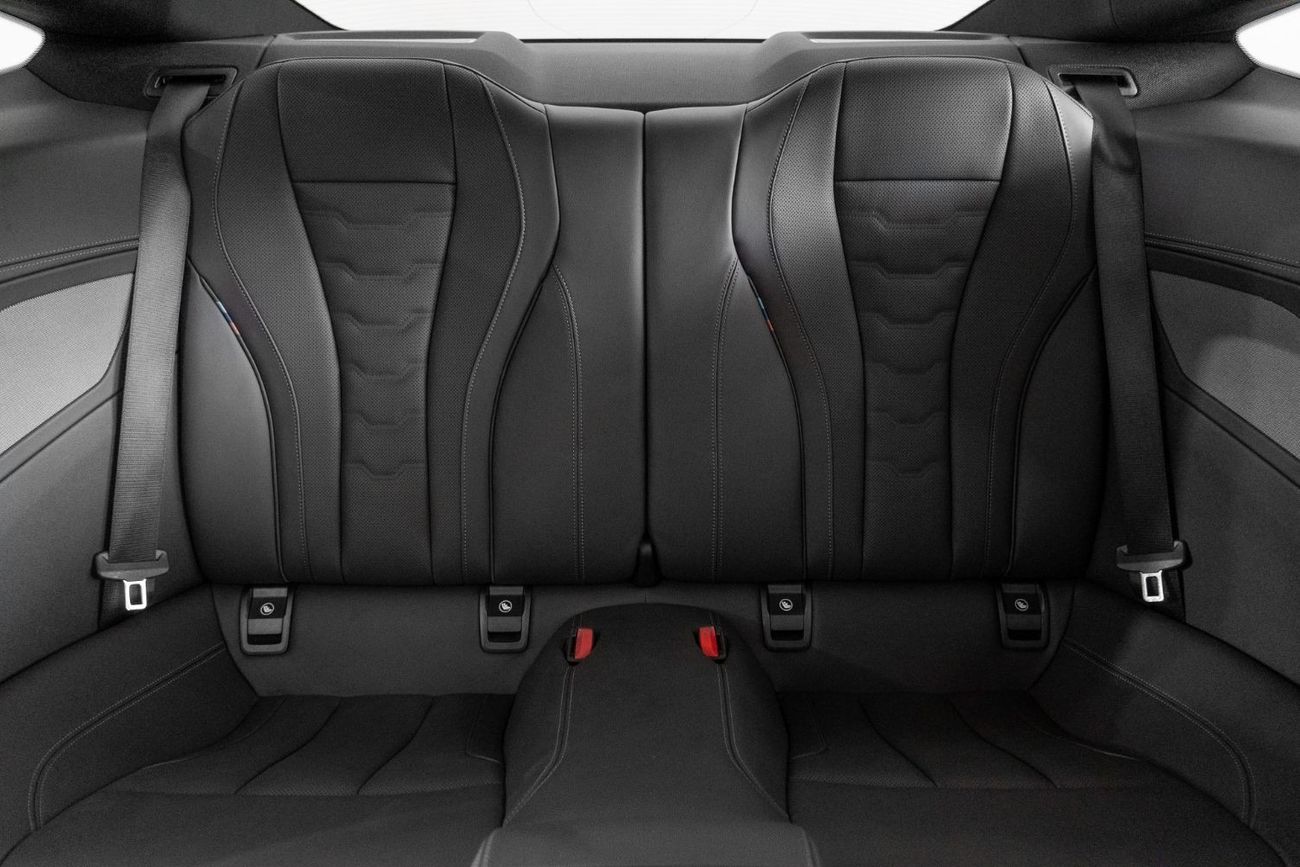 بي أم دبليو M850i 2023 BMW 850i M-Sport / Performance Package / Canadian Spec / Full PPF