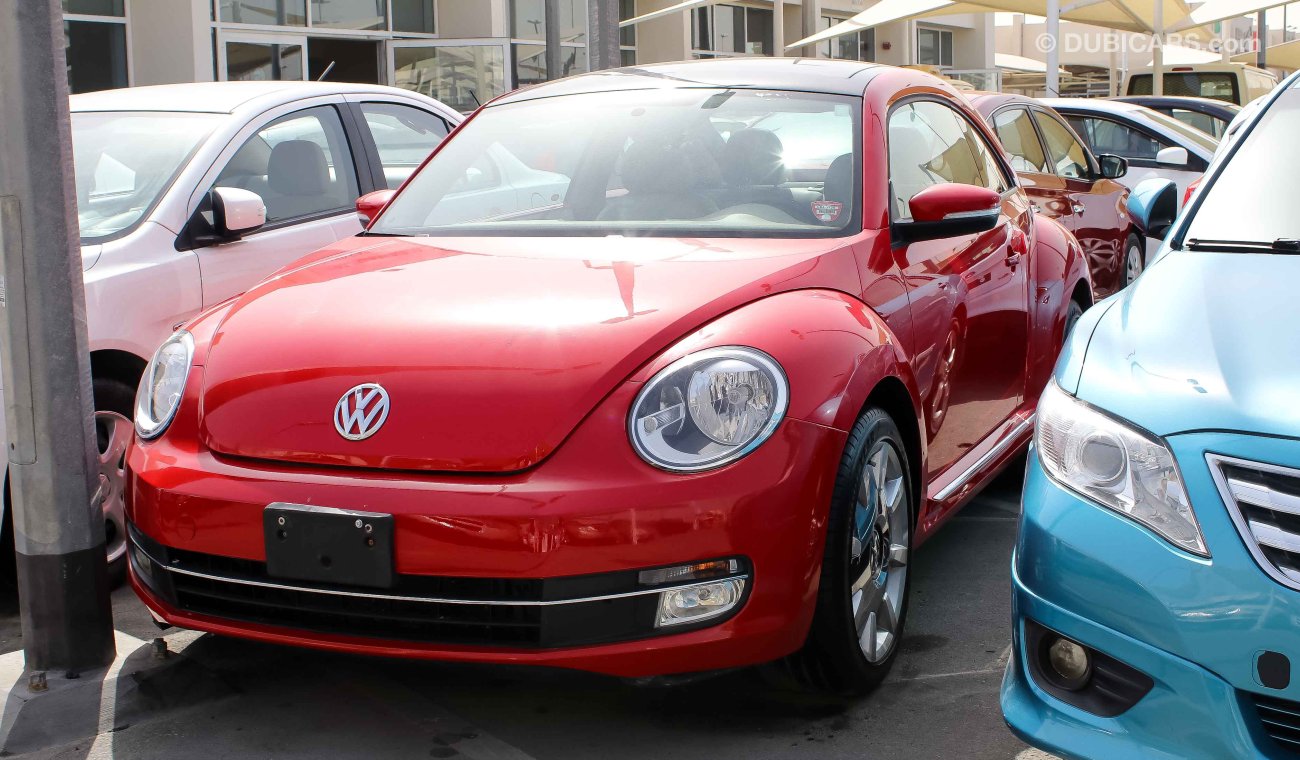 Used Volkswagen Beetle 2013 for sale in Dubai 208287