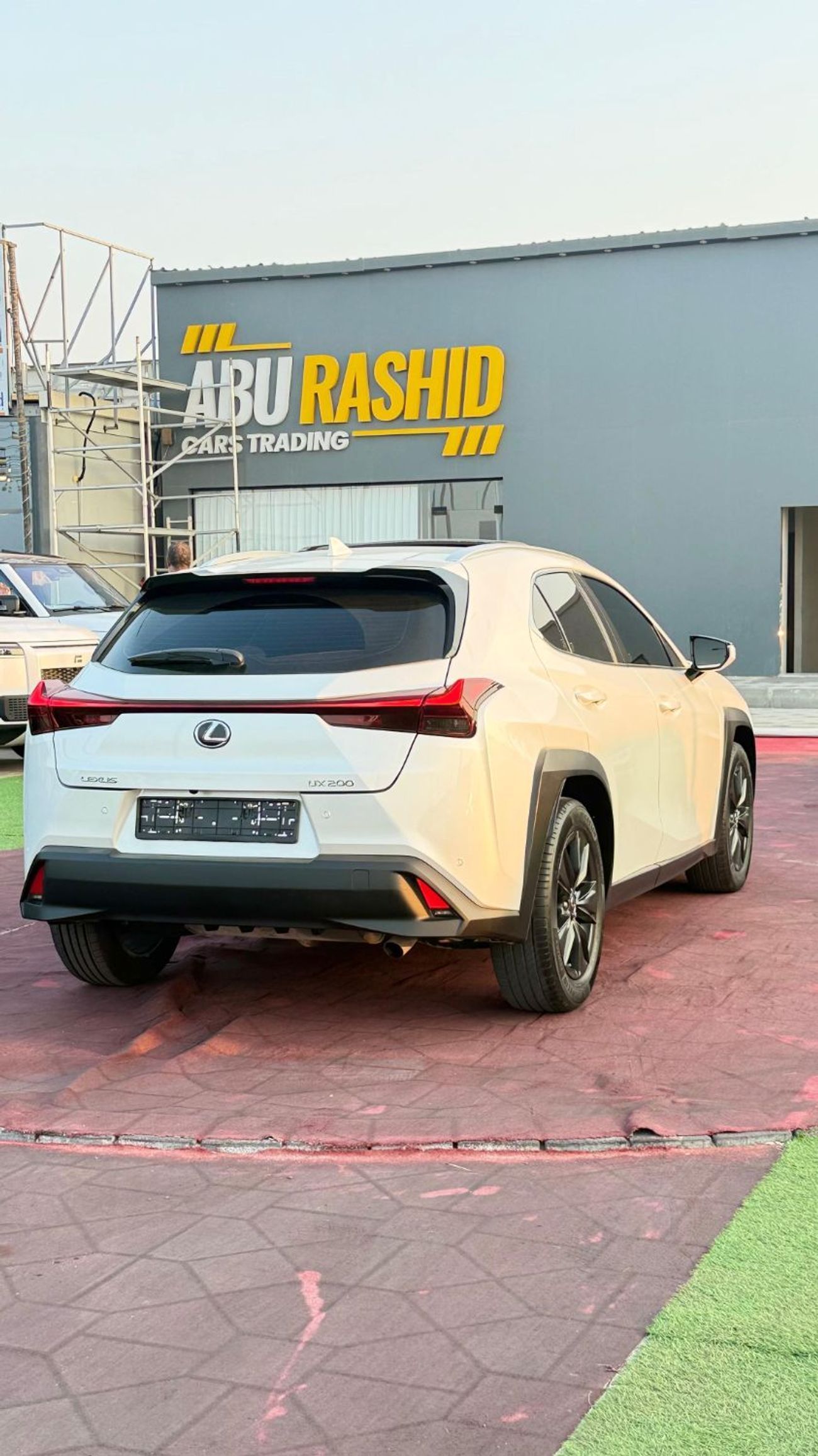 Lexus UX200