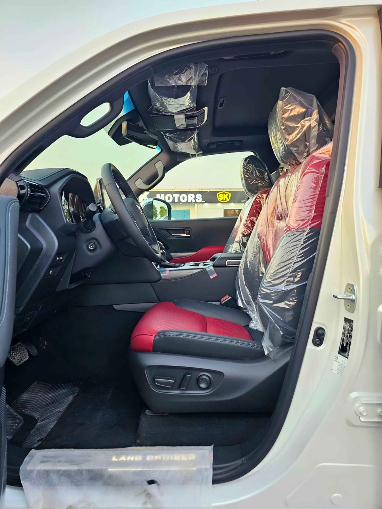 Toyota Land Cruiser VXR 3.5L VXR TWIN TURBO | 3.5L V6 PETROL | POWER WITH LEATHER SEATS | 360* CAMERA | HEADUP DISPLAY |