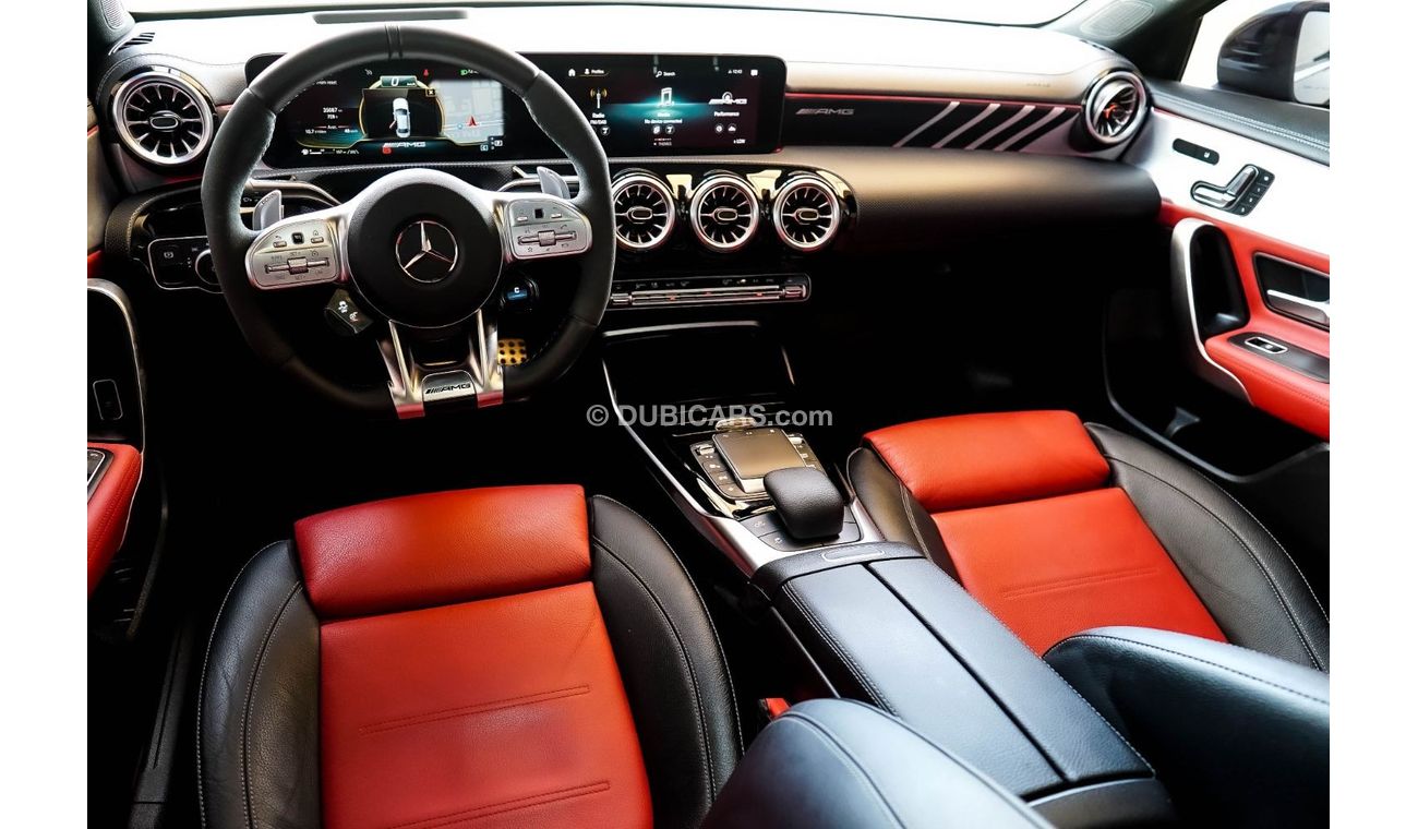 Mercedes-Benz A 35 AMG A 35 AMG Premium +