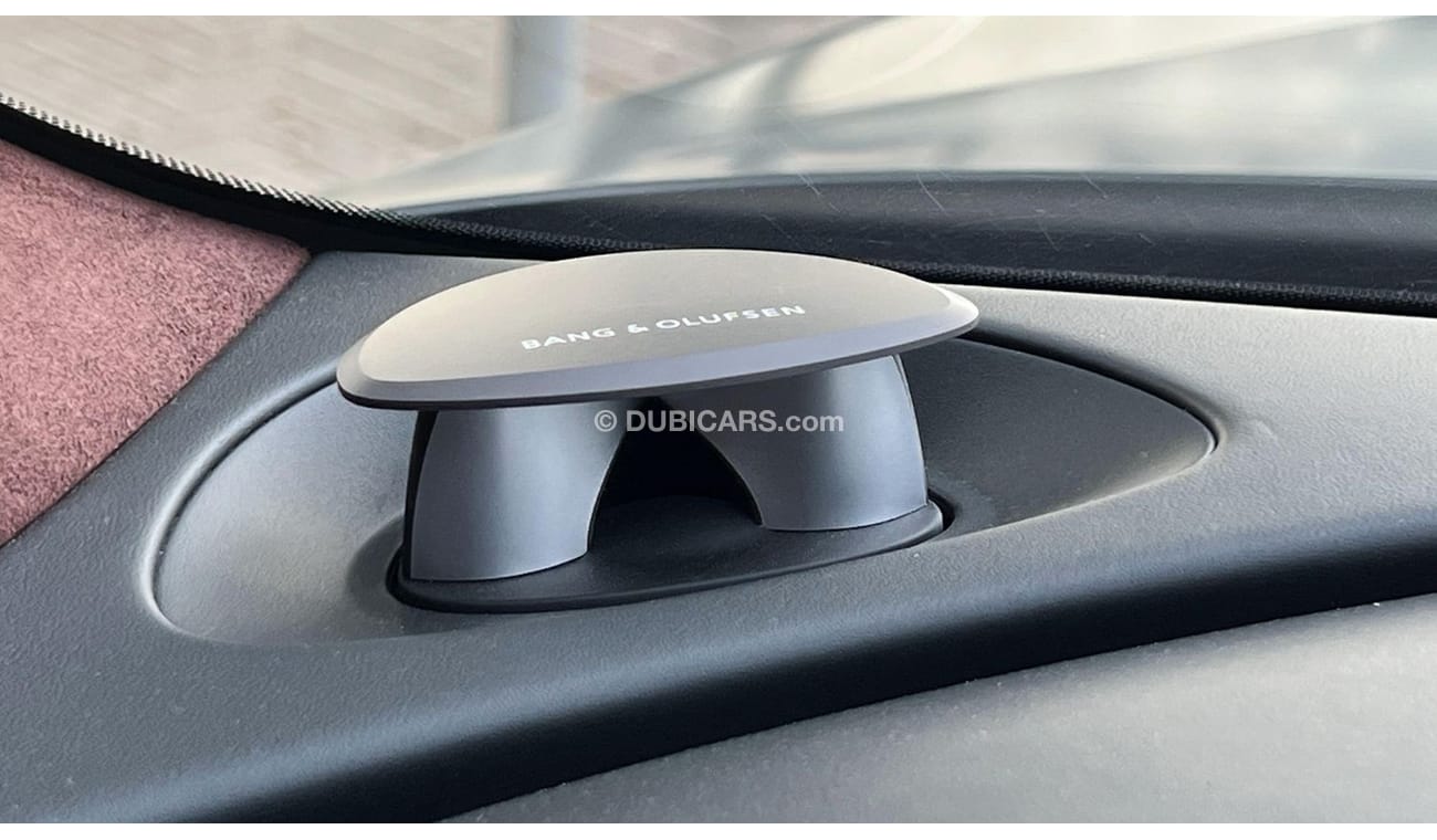 Genesis G90 Royal AWD Matte Makalu Grey 3.5L V6