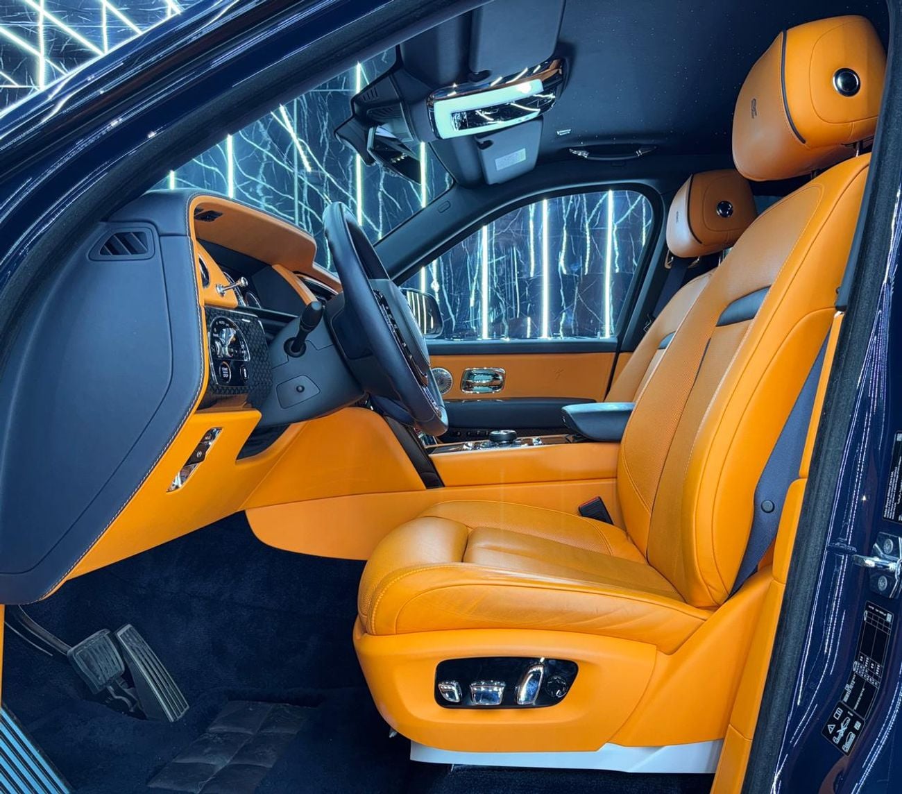 Rolls-Royce Cullinan Black Badge,6.75L,V12,8 -Speed Automatic,AWD