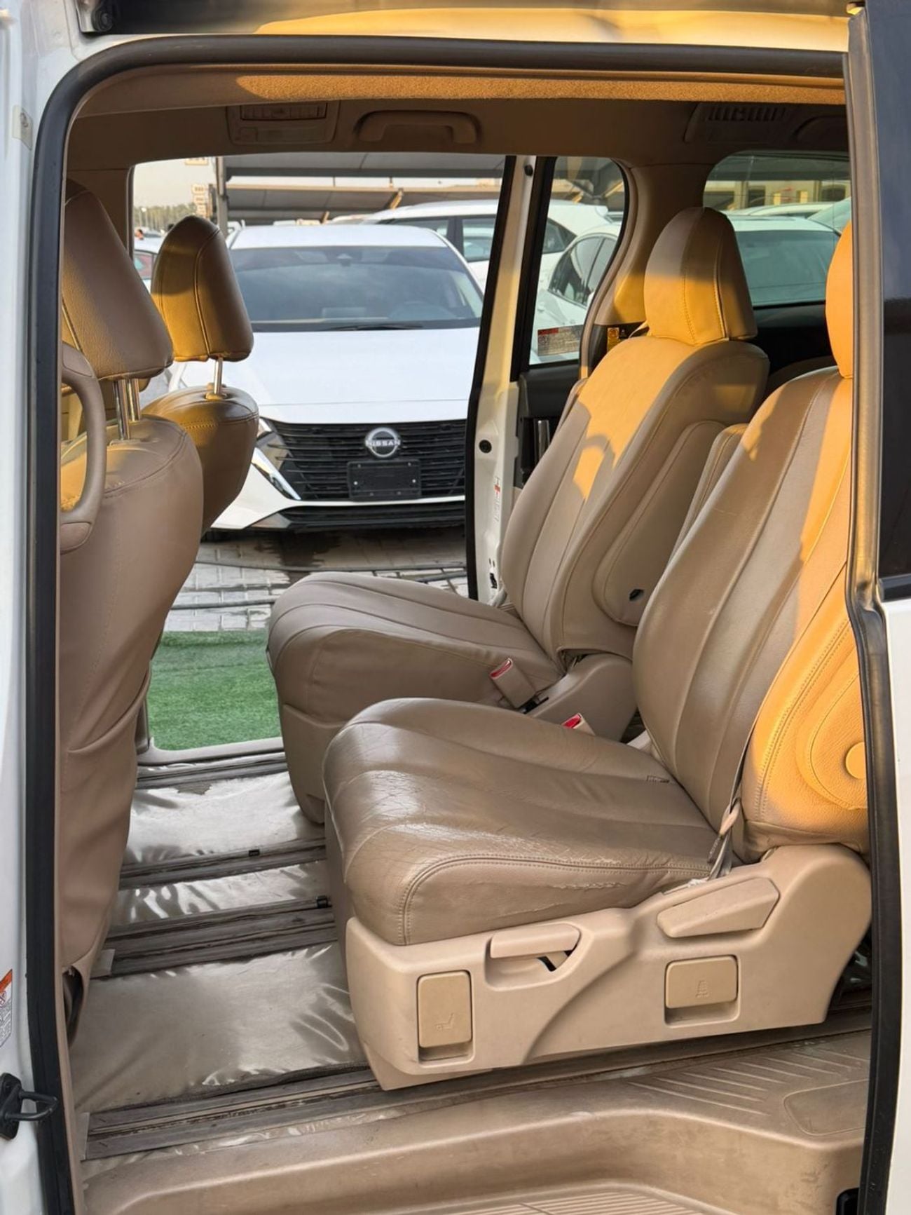 Toyota Previa No.1, 7 seats,Gcc