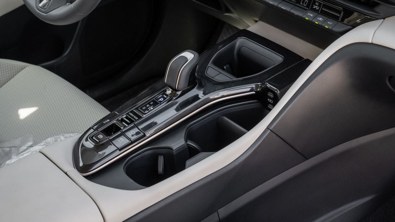 تويوتا كراون TOYOTA CROWN 2.5 MID -2026YM