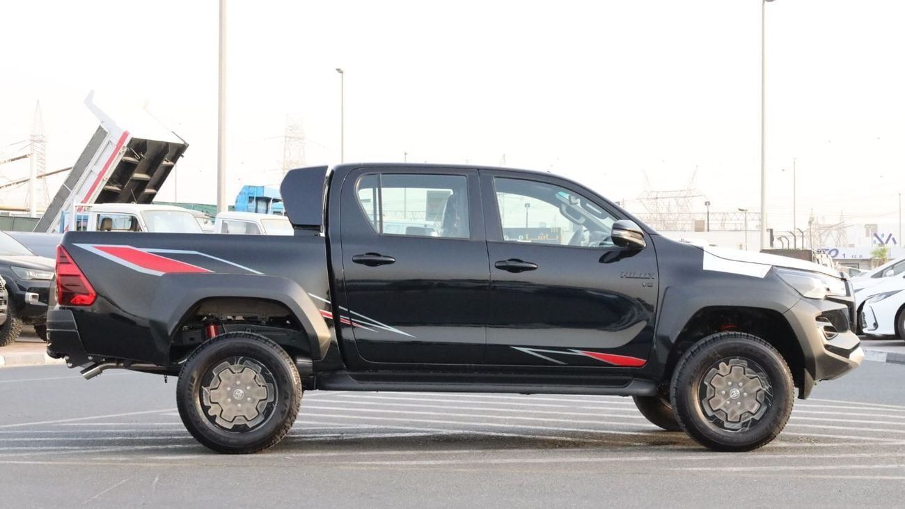 تويوتا هيلوكس GR Sport 4.0L