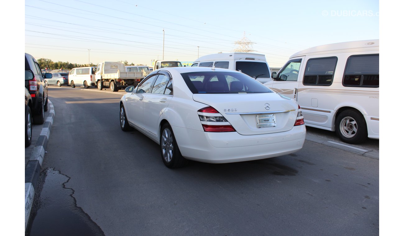 Mercedes-Benz S 500 with S600 badge