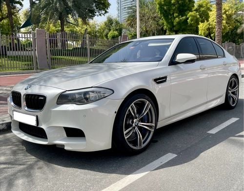 BMW M5 Std 4.4L