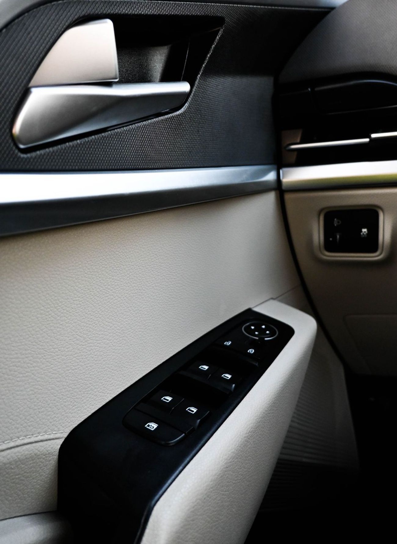 كيا كارينس KIA CARENS 2023 Smartstream 1.5L M/TGCC IN EXCELLENT CONDITION