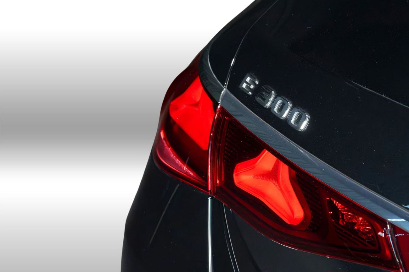 مرسيدس بنز E300 RAMADAN OFFER | 0% Down | Mercedes-Benz Service and Warranty Package |  AED 4,671 P/M