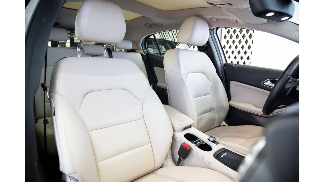 Mercedes-Benz GLA 250 Std Mercedes Benz GLA 250 AMG