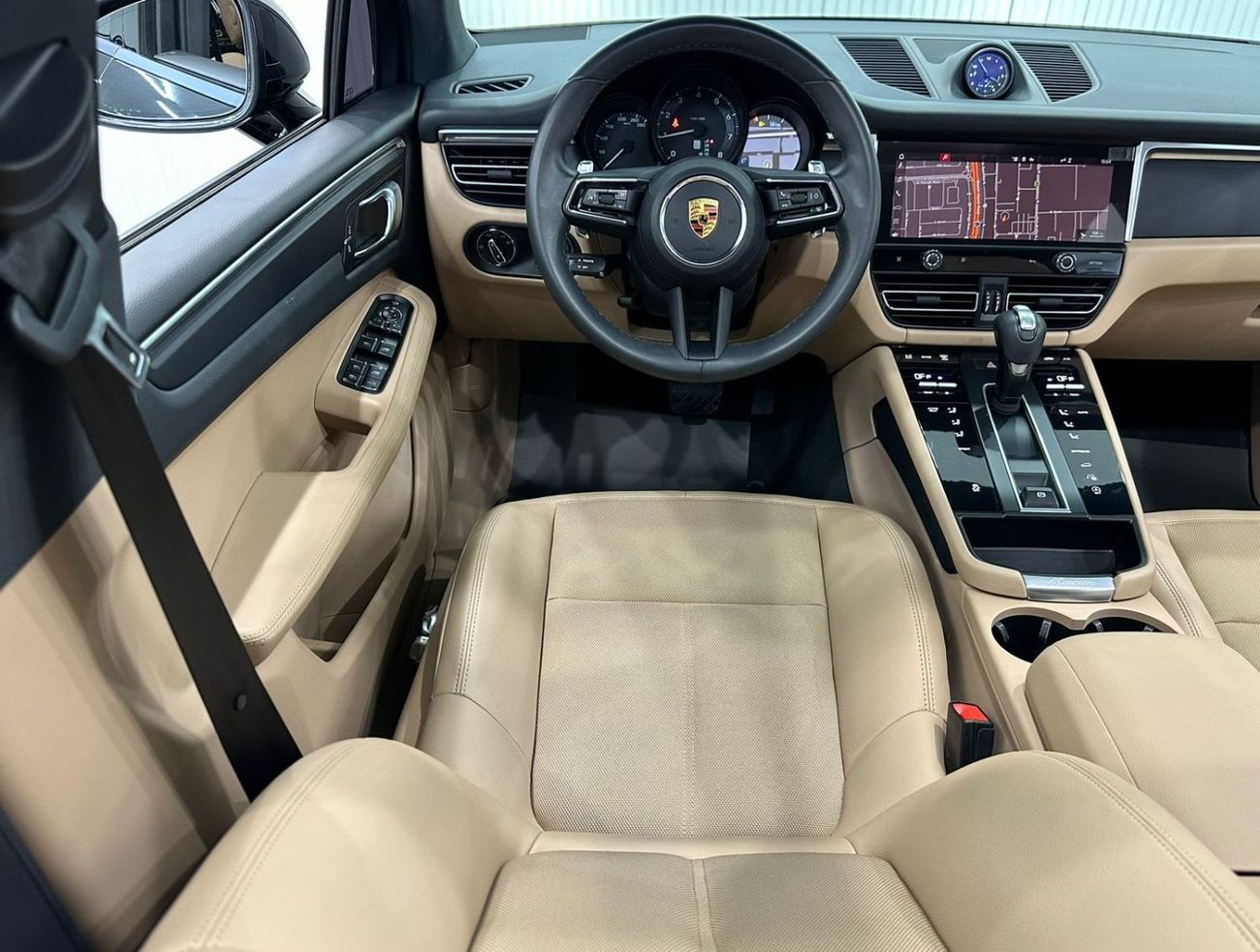 Porsche Macan 2023 Porsche Macan, February 2025 Porsche Warranty, Full Porsche Service History, Full Options, GCC