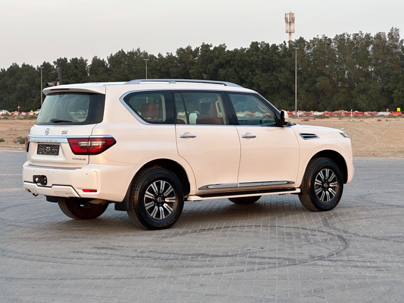 Nissan Patrol SE T1 4.0L MODEL 2020 GCC CAR PERFECT CONDITION INSIDE AND OUTSIDE FULL OPTION