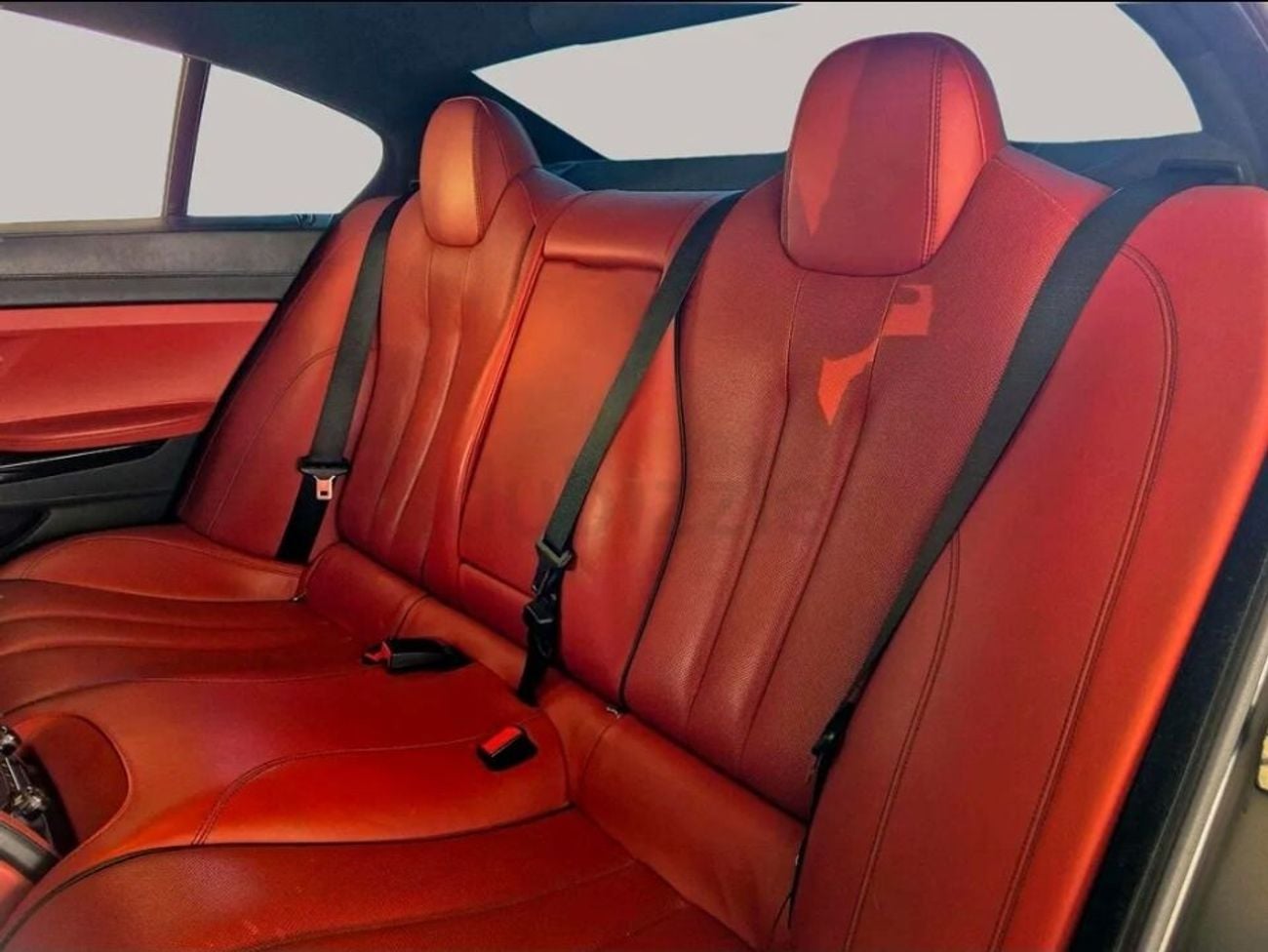 BMW 650i Individual 4.4L (443 HP)