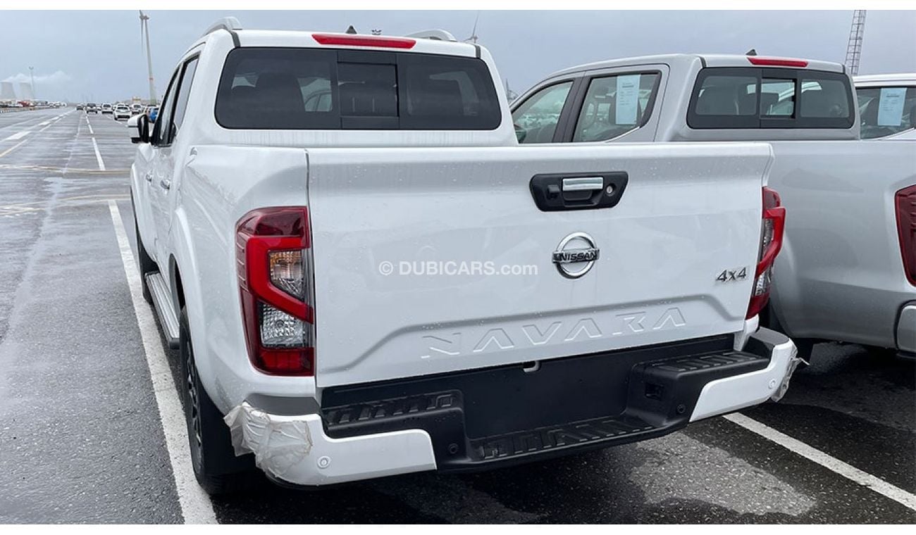 Nissan Navara LE+ 2.5L DIESEL 4X4 AT FULL OPTION