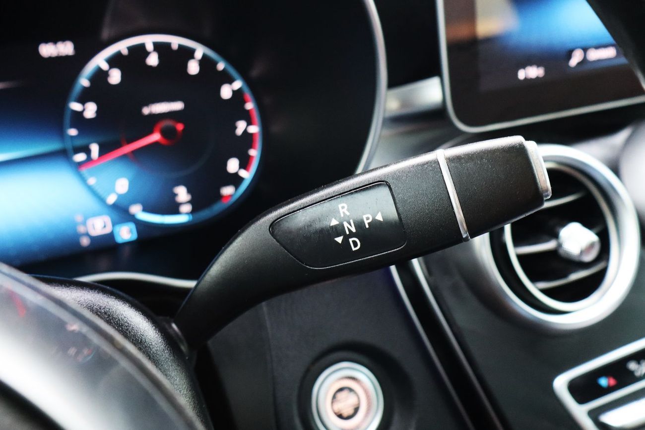 Mercedes-Benz GLC 200 Premium 2.0L AWD