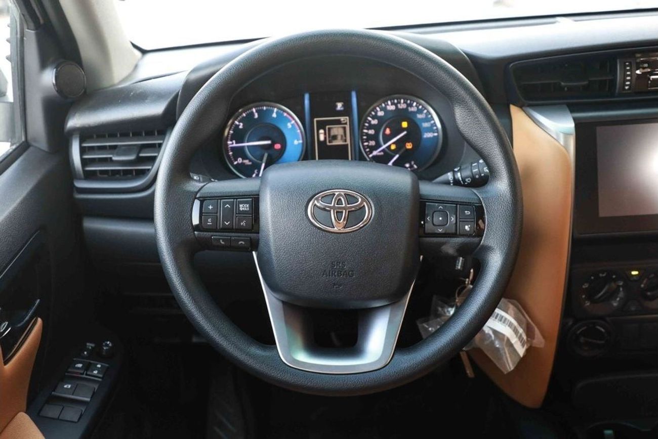 Toyota Fortuner 2024 TOYOTA FORTUNER 2.4 LOW - PLATINUM WHITE PEARL inside QUARTZ | Export Only