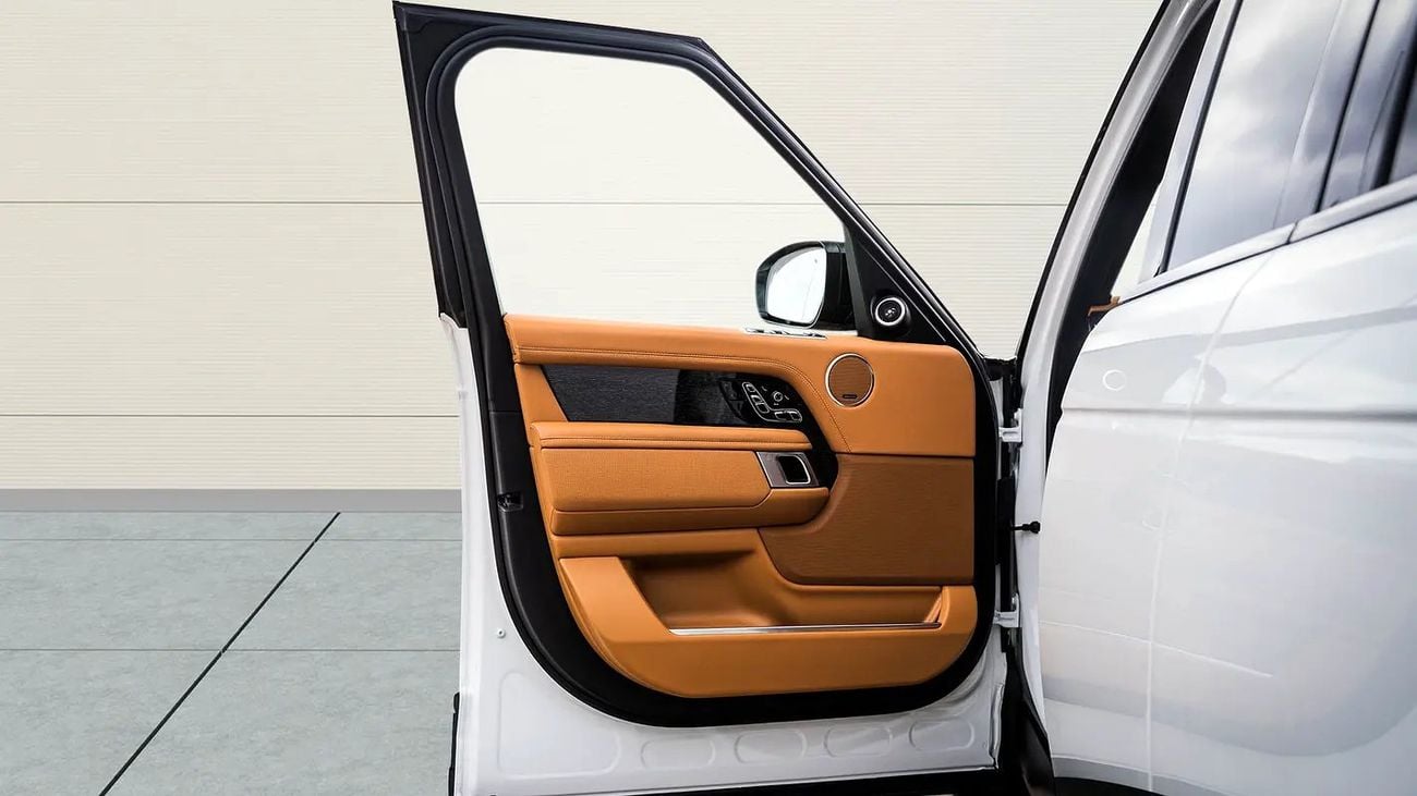 لاند روفر رينج روفر SV Autobiography