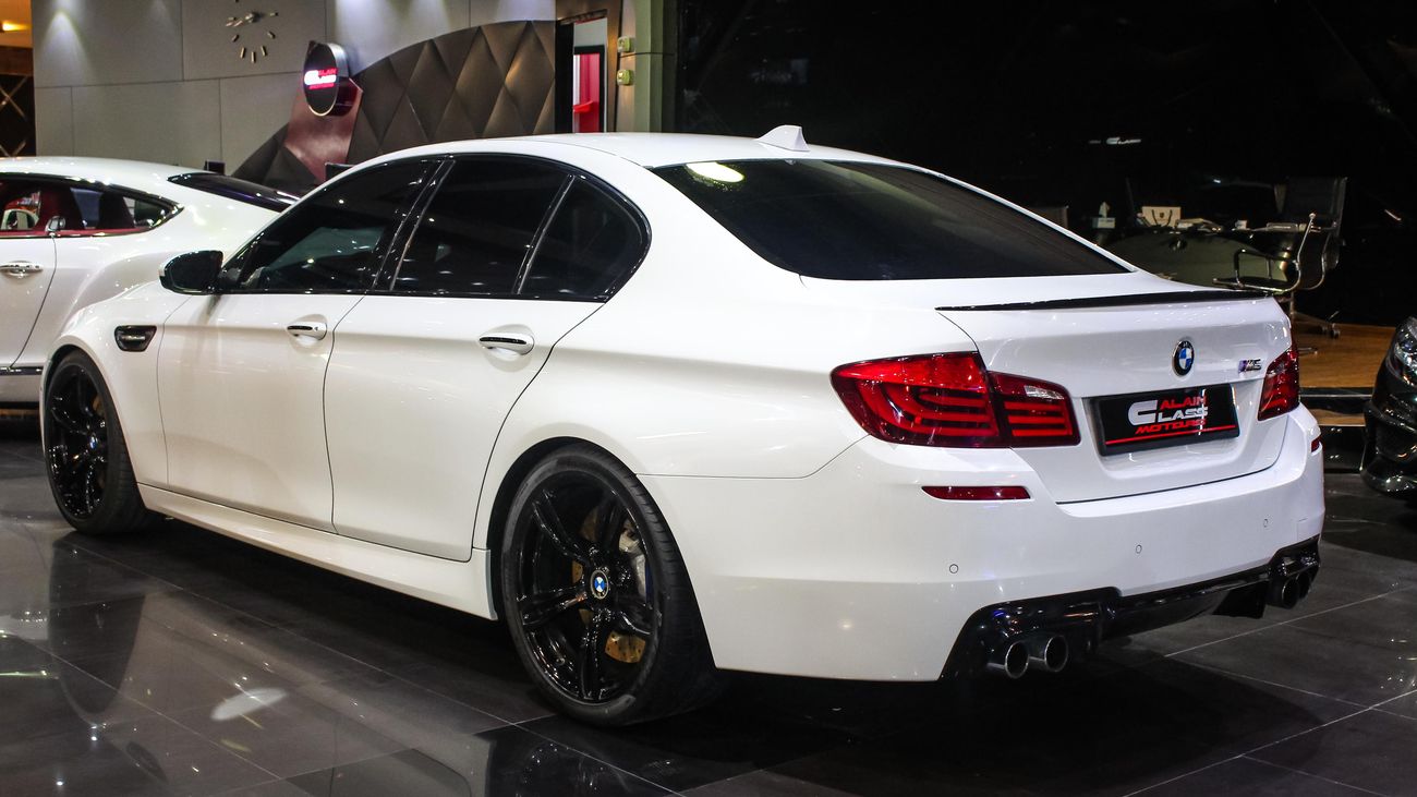 بي أم دبليو M5